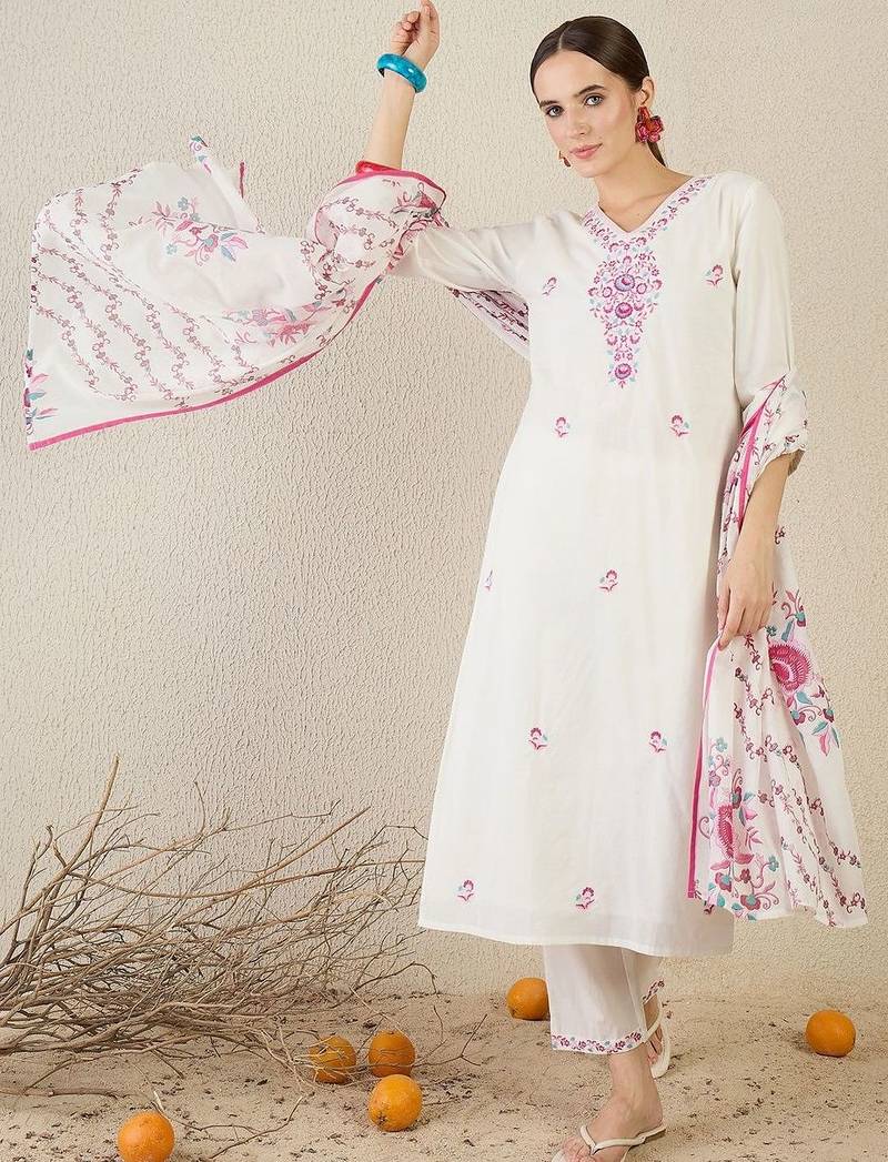 Women Floral Embroidered Regular Thread Work Pure Cotton Kurta with Trousers & With Dupatta