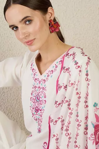 Women Floral Embroidered Regular Thread Work Pure Cotton Kurta with Trousers & With Dupatta