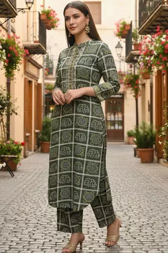 Women Bandhani Printed Regular Pure Cotton Kurta with Trousers