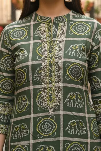 Women Bandhani Printed Regular Pure Cotton Kurta with Trousers