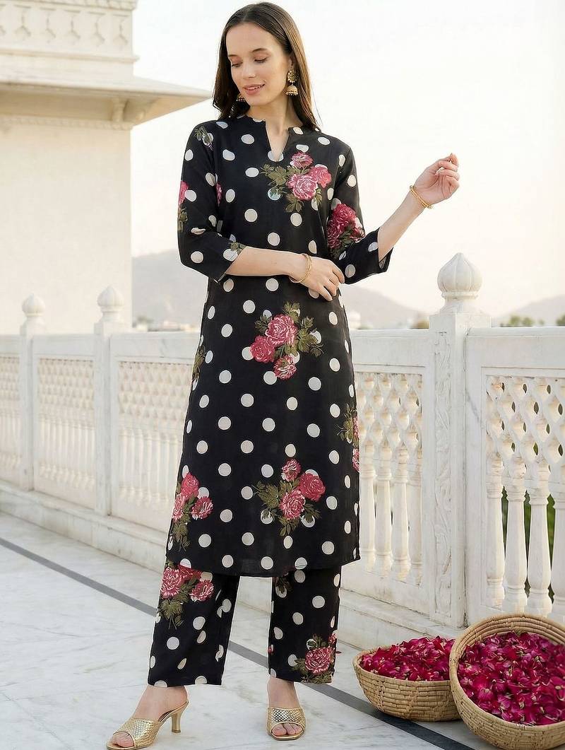 Women Floral Printed Regular Pure Cotton Kurta with Trousers