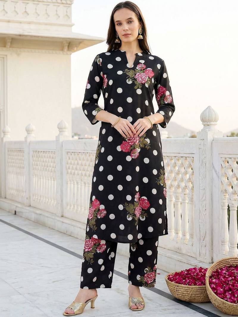 Women Floral Printed Regular Pure Cotton Kurta with Trousers