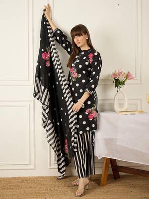 Women Floral Printed Regular Pure Cotton Kurta with Trousers & With Dupatta 1