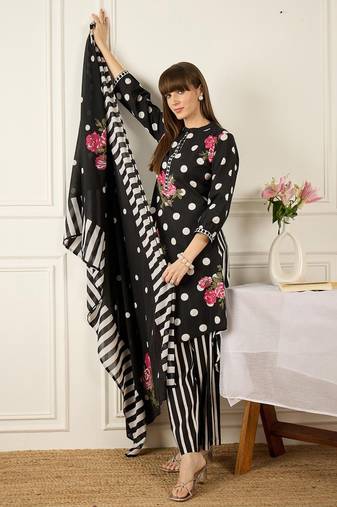 Women Floral Printed Regular Pure Cotton Kurta with Trousers & With Dupatta