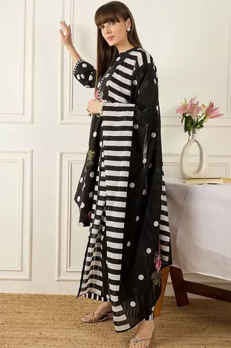 Women Floral Printed Regular Pure Cotton Kurta with Trousers & With Dupatta