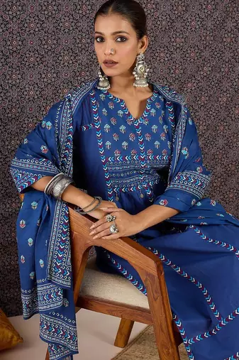 Women Ethnic Motifs Printed Regular Sequinned Pure Cotton Kurta with Trousers & With Dupatta