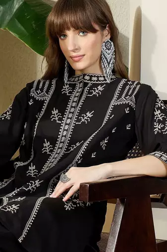 Women Ethnic Motifs Embroidered Regular Thread Work Kurta with Trousers