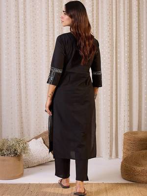 Women Ethnic Motifs Printed Regular Mirror Work Pure Cotton Kurta with Trousers 4