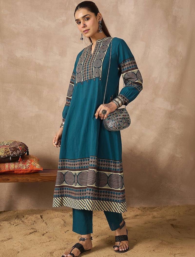 Women Printed Regular Mirror Work Pure Cotton Kurta with Trousers