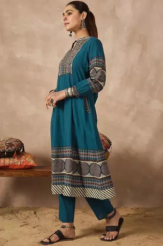 Women Printed Regular Mirror Work Pure Cotton Kurta with Trousers