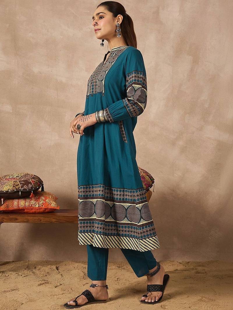 Women Printed Regular Mirror Work Pure Cotton Kurta with Trousers