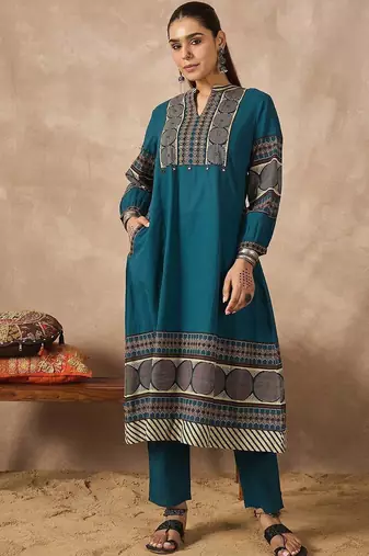 Women Printed Regular Mirror Work Pure Cotton Kurta with Trousers