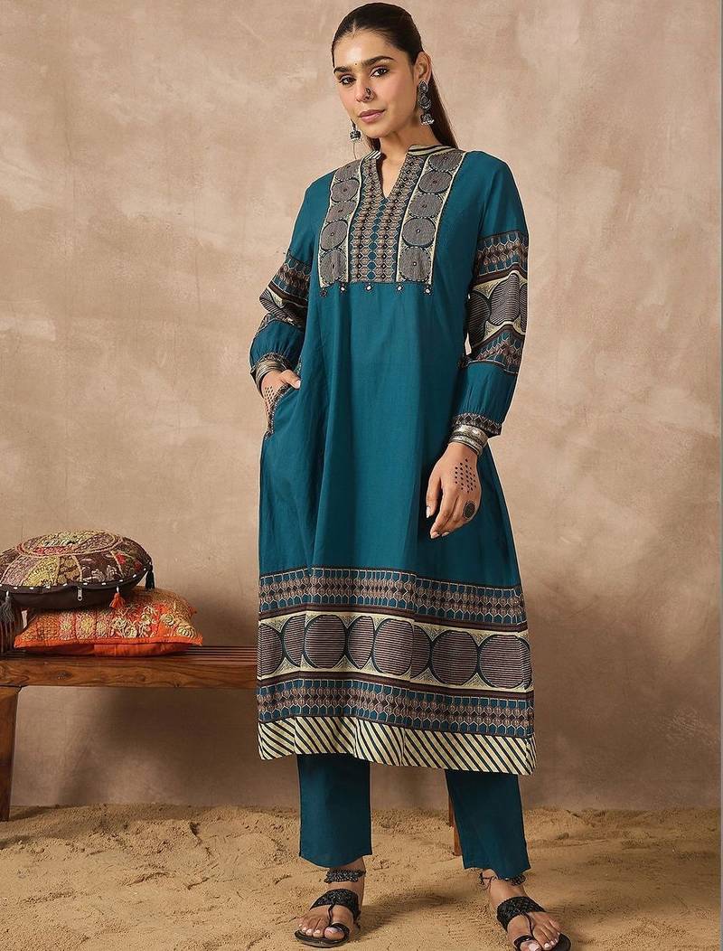 Women Printed Regular Mirror Work Pure Cotton Kurta with Trousers