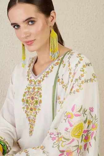 Women Floral Embroidered Regular Thread Work Pure Cotton Kurta with Trousers & With Dupatta