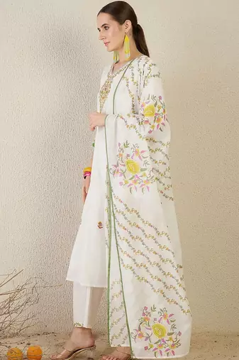 Women Floral Embroidered Regular Thread Work Pure Cotton Kurta with Trousers & With Dupatta