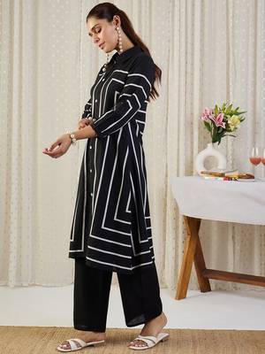 Women Printed Regular Kurta with Palazzos 4