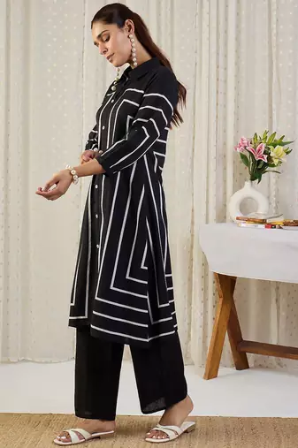 Women Printed Regular Kurta with Palazzos