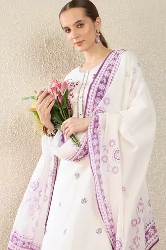 Women Floral Embroidered Regular Thread Work Pure Cotton Kurta with Trousers & With Dupatta