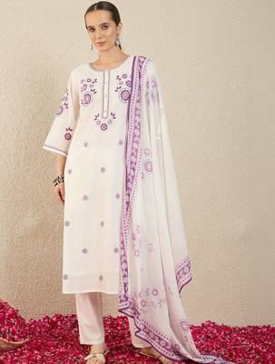 Women Floral Embroidered Regular Thread Work Pure Cotton Kurta with Trousers & With Dupatta 5