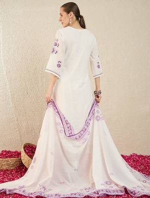 Women Floral Embroidered Regular Thread Work Pure Cotton Kurta with Trousers & With Dupatta 7