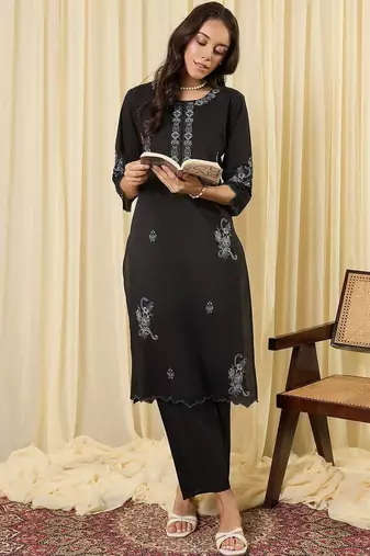 Women Ethnic Motifs Embroidered Regular Thread Work Pure Cotton Kurta with Trousers