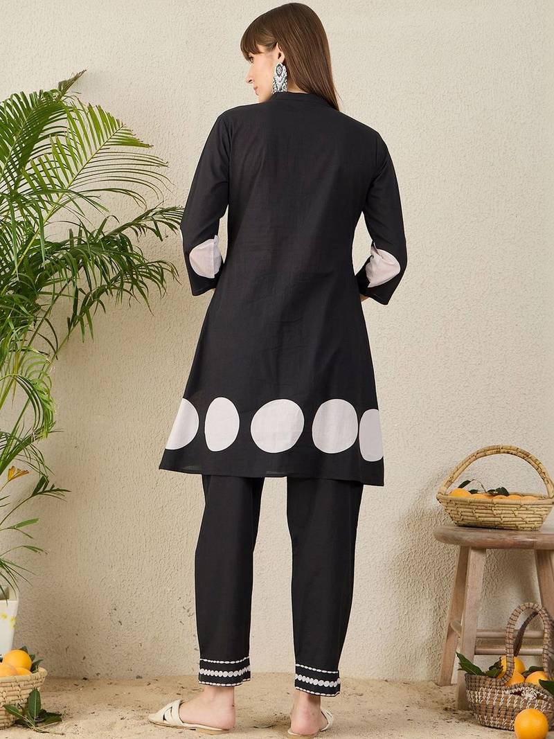 Women Printed Regular Beads and Stones Pure Cotton Kurta with Trousers
