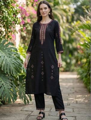 Women Ethnic Motifs Embroidered Regular Thread Work Kurta with Trousers 1