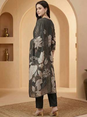 Women Floral Printed Regular Thread Work Kurta with Trousers & With Dupatta 2