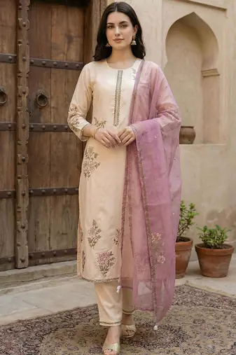Women Floral Embroidered Regular Thread Work Kurta with Trousers & With Dupatta