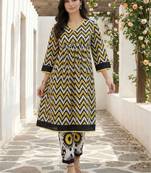 Women Printed Empire Pure Cotton Kurta with Trousers