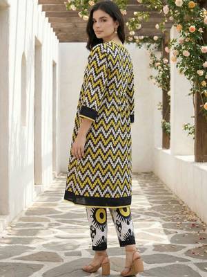 Women Printed Empire Pure Cotton Kurta with Trousers 2