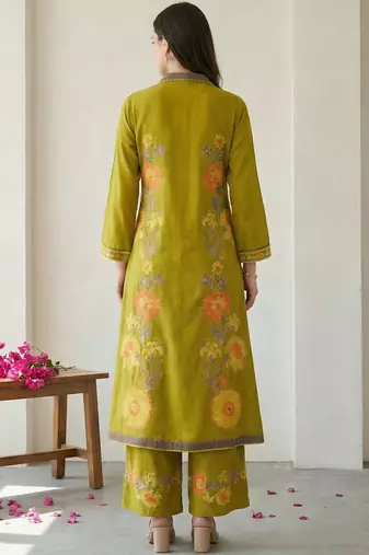 Women Floral Printed Regular Kurta with Palazzos