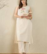 Women Floral Embroidered Regular Thread Work Kurta with Trousers