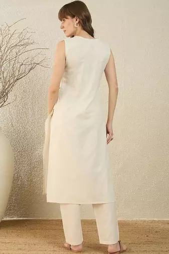 Women Floral Embroidered Regular Thread Work Kurta with Trousers