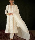 Women Ethnic Motifs Embroidered Regular Thread Work Kurta with Trousers & With Dupatta
