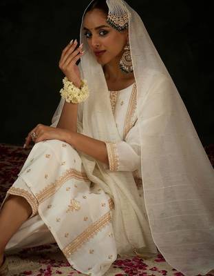 Women Ethnic Motifs Embroidered Regular Thread Work Kurta with Trousers & With Dupatta 2