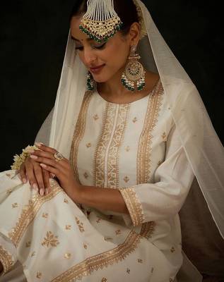 Women Ethnic Motifs Embroidered Regular Thread Work Kurta with Trousers & With Dupatta 3