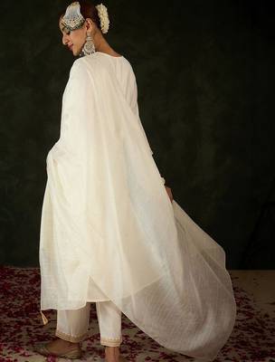 Women Ethnic Motifs Embroidered Regular Thread Work Kurta with Trousers & With Dupatta 4