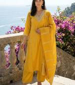 Women Ethnic Motifs Embroidered Regular Thread Work Kurta with Trousers & With Dupatta