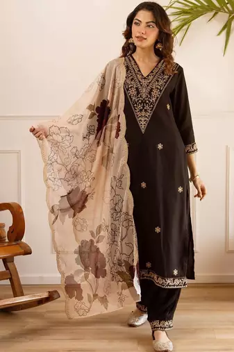 Women Ethnic Motifs Embroidered Regular Thread Work Kurta with Trousers & With Dupatta