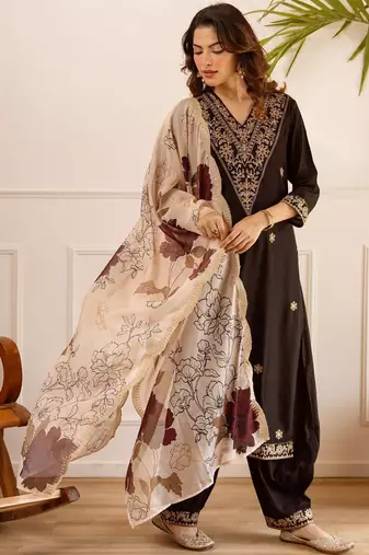 Women Ethnic Motifs Embroidered Regular Thread Work Kurta with Trousers & With Dupatta