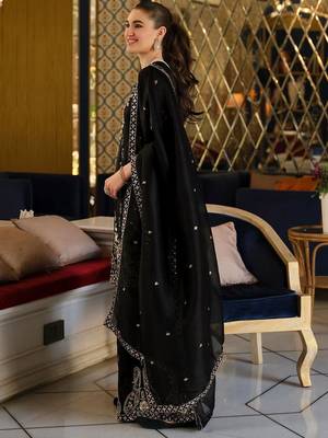 Women Ethnic Motifs Embroidered Regular Thread Work Kurta with Sharara & With Dupatta 6