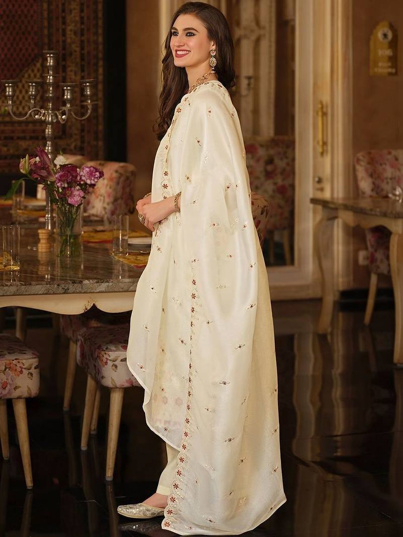 Women Ethnic Motifs Embroidered Regular Thread Work Kurta with Trousers & With Dupatta