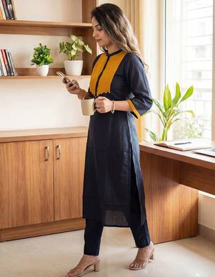 Black Solid A-line Kurta Trousers Set 4