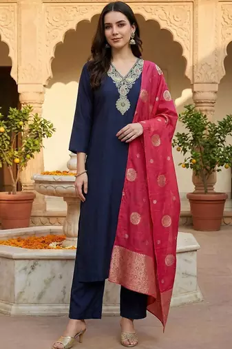 Women Ethnic Motifs Embroidered Regular Thread Work Kurta with Trousers & Dupatta