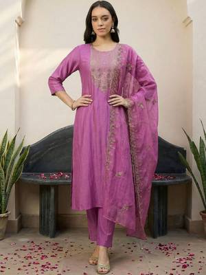 Ethnic Motifs Embroidered Regular Thread Work Kurta with Trousers & With Dupatta 1