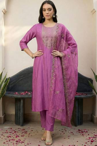 Ethnic Motifs Embroidered Regular Thread Work Kurta with Trousers & With Dupatta