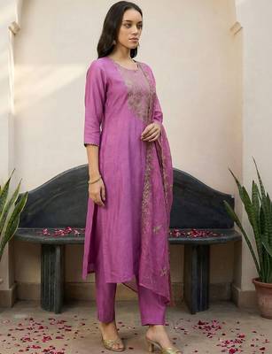 Ethnic Motifs Embroidered Regular Thread Work Kurta with Trousers & With Dupatta 3