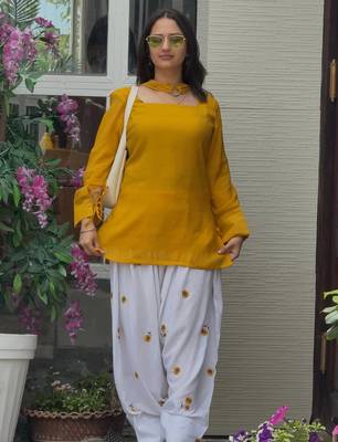 Women's mustard yellow kurta farshi salwar set with dupatta 2