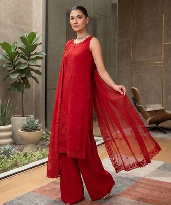 Women's red embroidered straight kurta palazzo set with dupatta 2